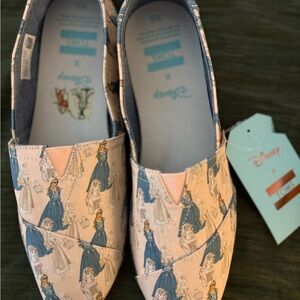 Disney x TOMS Slip-On Flats – Women’s Size 10 – NWT